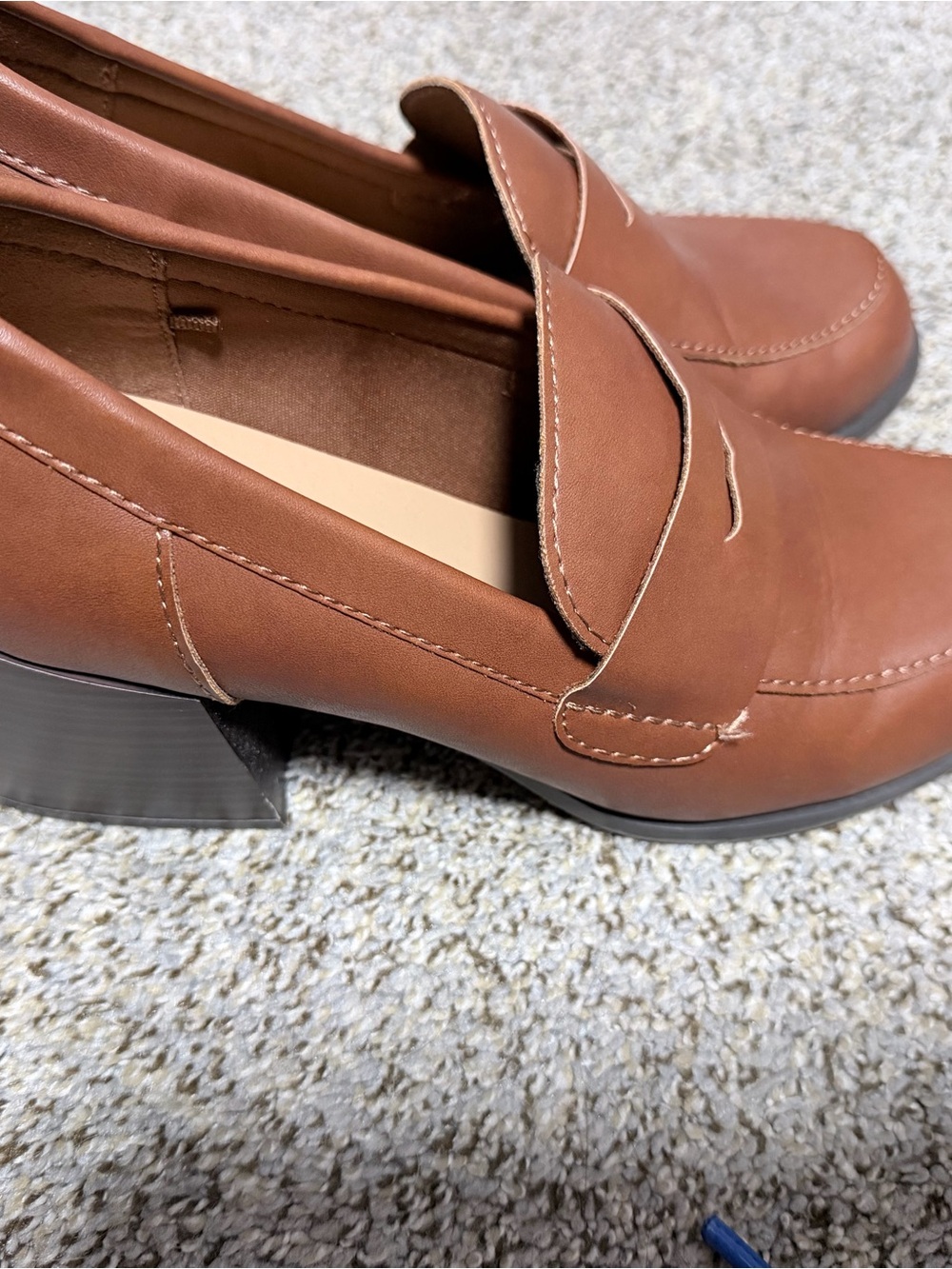 Women's Classic Brown Leather Loafers size 9